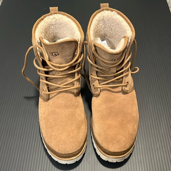 Ugg boots like new main image 7